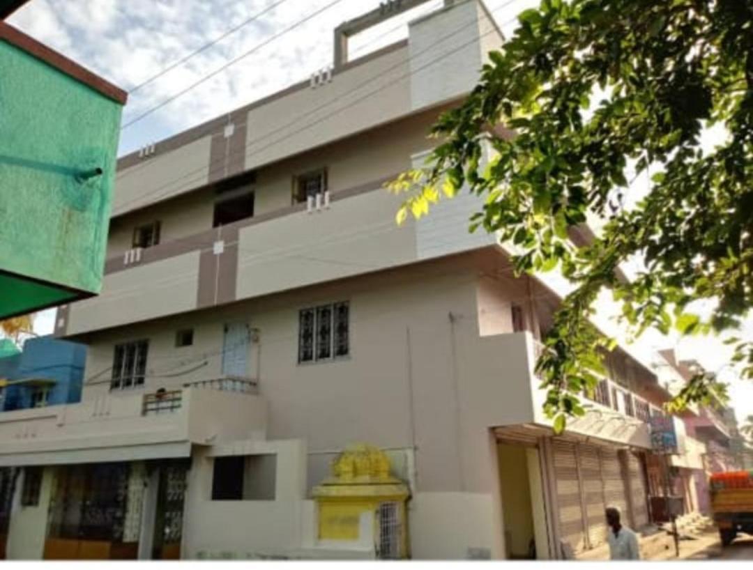 Sri Vari Residency Hostel Велор Екстериор снимка
