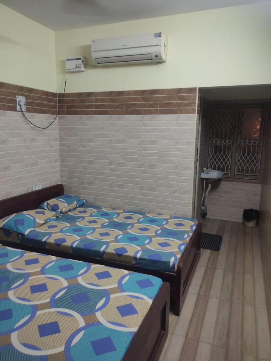 Sri Vari Residency Hostel Велор Екстериор снимка