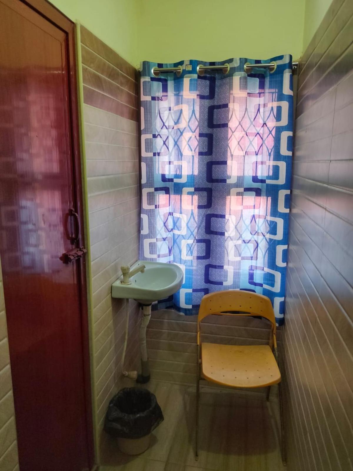 Sri Vari Residency Hostel Велор Екстериор снимка